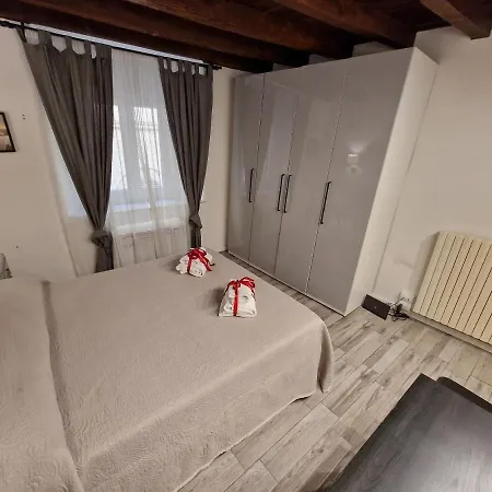 Apartment Piccolo Rifugio In Santa Croce Florence