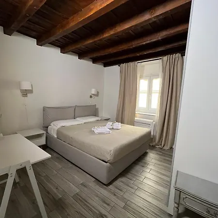 Apartment Piccolo Rifugio In Santa Croce Florenz